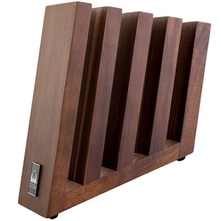 ACACIA BLOK NA NOŽE Z AKÁCIOVÉHO DŘEVA S MAGNETEM rozměry 29,5x15x21,3 cm baleno s hnědou Sezónní Sleva